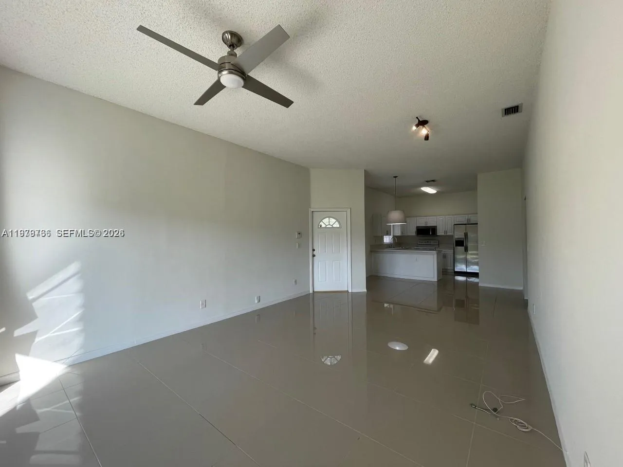 16309 Emerald Cove Rd 16309, Weston, Florida 33331, Weston, Florida 33331, 2 Bedrooms Bedrooms, ,2 BathroomsBathrooms,Residential Lease,For Rent,16309 Emerald Cove Rd 16309, Weston, Florida 33331,A11979736