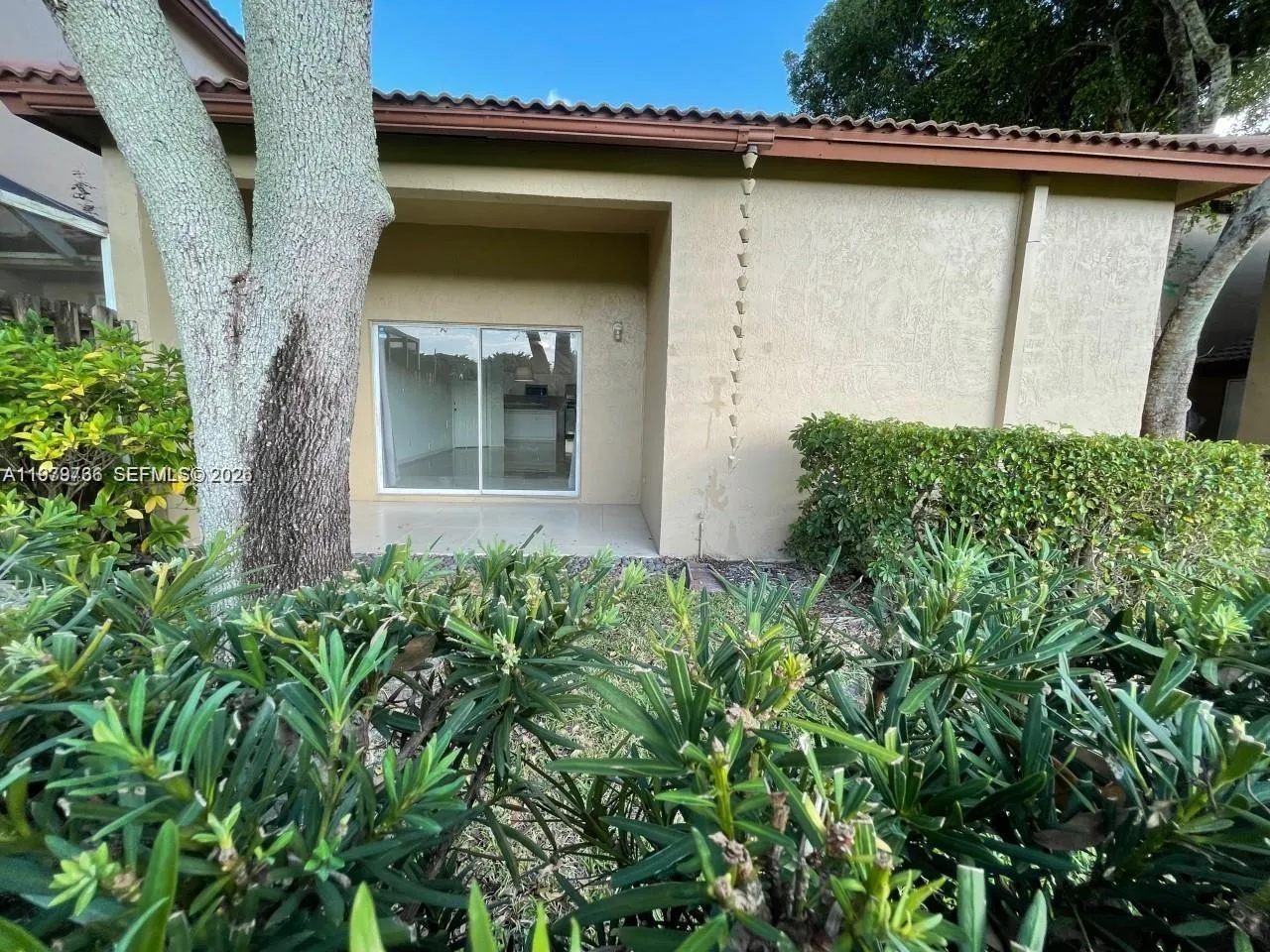 16309 Emerald Cove Rd 16309, Weston, Florida 33331, Weston, Florida 33331, 2 Bedrooms Bedrooms, ,2 BathroomsBathrooms,Residential Lease,For Rent,16309 Emerald Cove Rd 16309, Weston, Florida 33331,A11979736