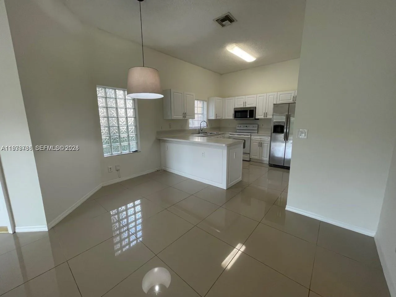 16309 Emerald Cove Rd 16309, Weston, Florida 33331, Weston, Florida 33331, 2 Bedrooms Bedrooms, ,2 BathroomsBathrooms,Residential Lease,For Rent,16309 Emerald Cove Rd 16309, Weston, Florida 33331,A11979736