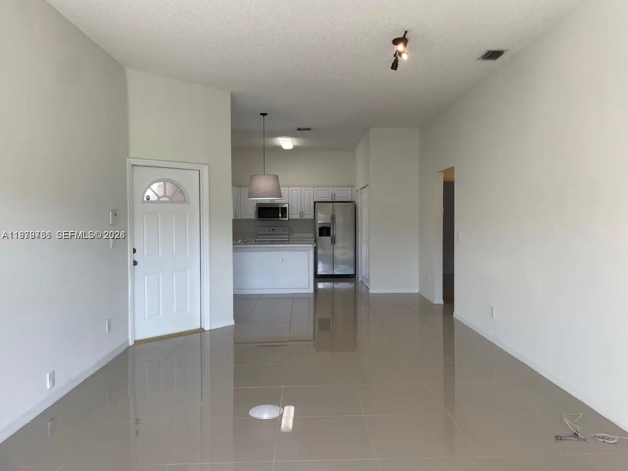 16309 Emerald Cove Rd 16309, Weston, Florida 33331, Weston, Florida 33331, 2 Bedrooms Bedrooms, ,2 BathroomsBathrooms,Residential Lease,For Rent,16309 Emerald Cove Rd 16309, Weston, Florida 33331,A11979736