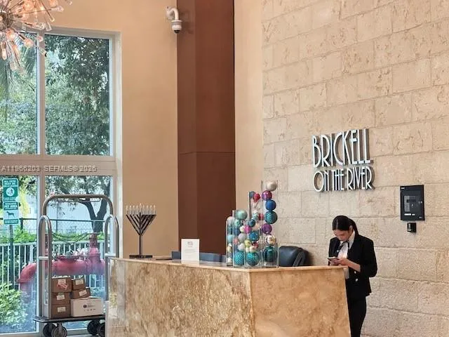 31 Se 5th St 601, Miami, Florida 33131, Miami, Florida 33131, 2 Bedrooms Bedrooms, ,2 BathroomsBathrooms,Residential Lease,For Rent,31 Se 5th St 601, Miami, Florida 33131,A11966203