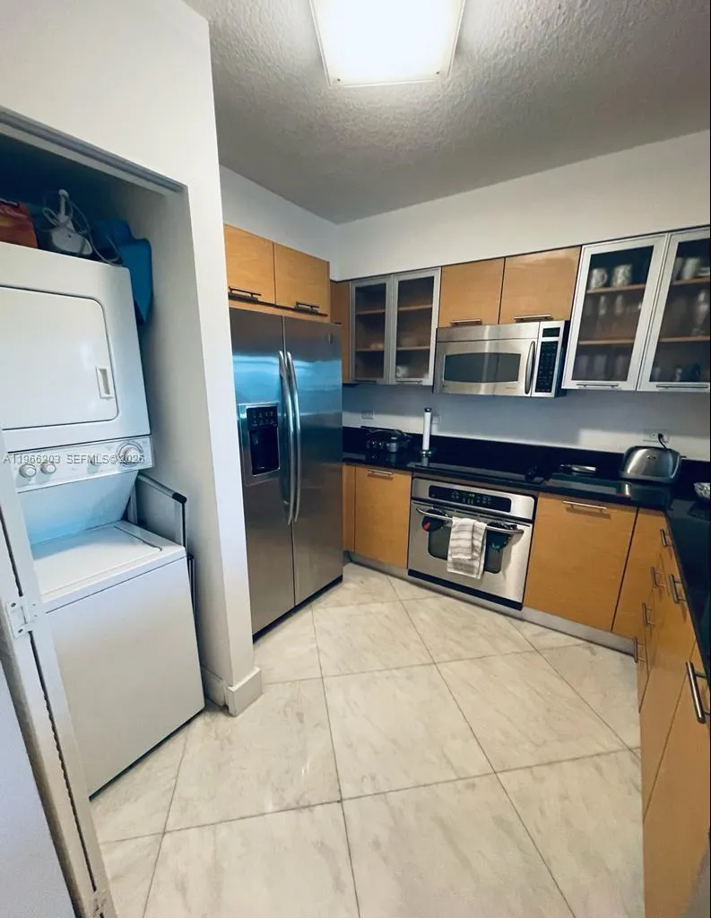 31 Se 5th St 601, Miami, Florida 33131, Miami, Florida 33131, 2 Bedrooms Bedrooms, ,2 BathroomsBathrooms,Residential Lease,For Rent,31 Se 5th St 601, Miami, Florida 33131,A11966203