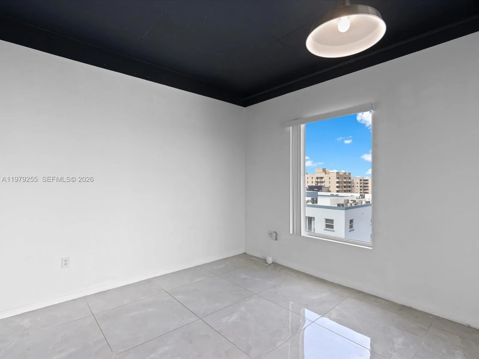 10 Sw South River Dr 715, Miami, Florida 33130, Miami, Florida 33130, 2 Bedrooms Bedrooms, ,1 BathroomBathrooms,Residential,For Sale,10 Sw South River Dr 715, Miami, Florida 33130,A11979255