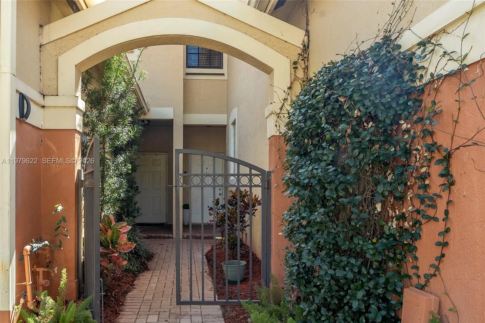 3892 Tree Top Dr, Weston, Florida 33332, Weston, Florida 33332, 3 Bedrooms Bedrooms, ,2 BathroomsBathrooms,Residential,For Sale,3892 Tree Top Dr, Weston, Florida 33332,A11979622