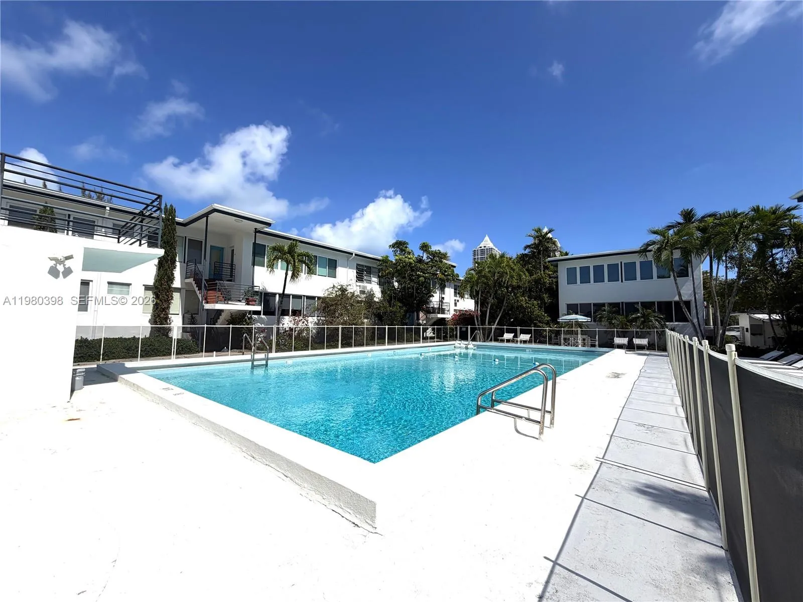 4710 Pine Tree Dr 32, Miami Beach, Florida 33140, Miami Beach, Florida 33140, 1 Bedroom Bedrooms, ,1 BathroomBathrooms,Residential Lease,For Rent,4710 Pine Tree Dr 32, Miami Beach, Florida 33140,A11980398
