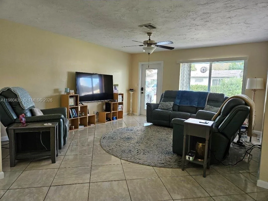 4613 Nw 30th Ter, Tamarac, Florida 33309, Tamarac, Florida 33309, 2 Bedrooms Bedrooms, ,2 BathroomsBathrooms,Residential,For Sale,4613 Nw 30th Ter, Tamarac, Florida 33309,A11980435