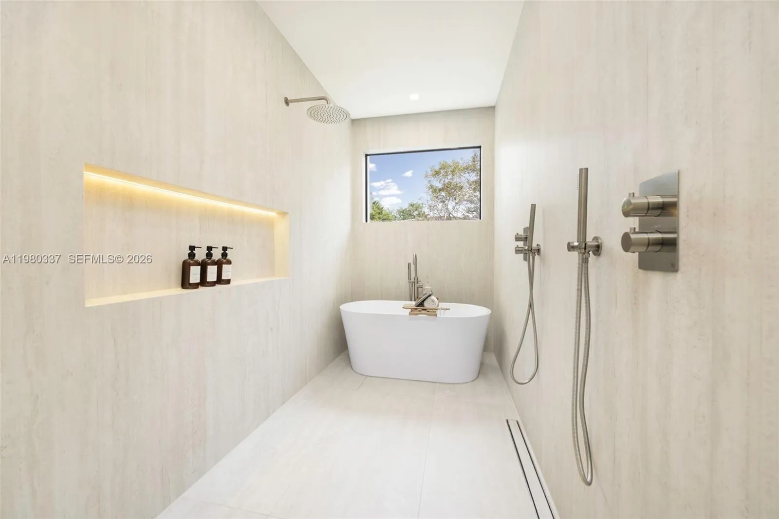 3113 Elizabeth Street, Miami, Florida 33133, Miami, Florida 33133, 4 Bedrooms Bedrooms, ,3 BathroomsBathrooms,Residential,For Sale,3113 Elizabeth Street, Miami, Florida 33133,A11980337