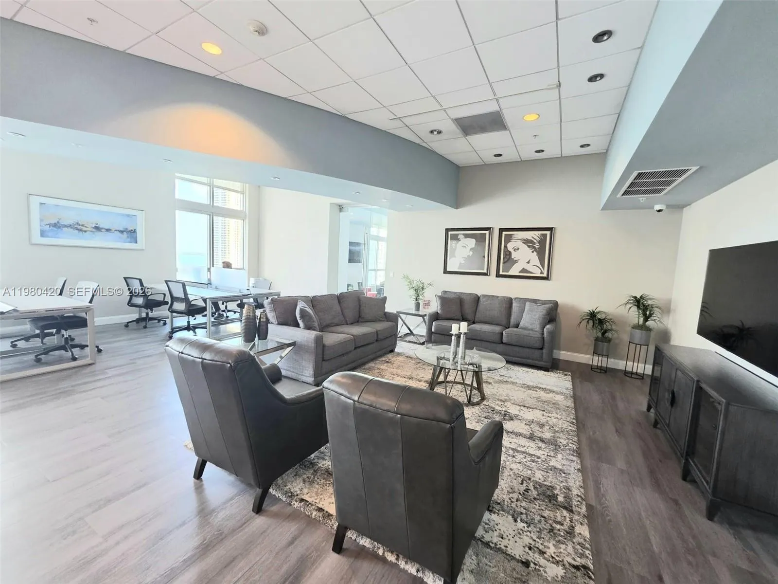 300 S Biscayne Blvd 2311, Miami, Florida 33131, Miami, Florida 33131, 1 Bedroom Bedrooms, ,1 BathroomBathrooms,Residential Lease,For Rent,300 S Biscayne Blvd 2311, Miami, Florida 33131,A11980420