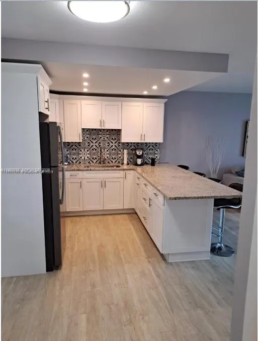 220 Kings Point Dr 106, Sunny Isles Beach, Florida, Sunny Isles Beach, Florida 33160, 1 Bedroom Bedrooms, ,1 BathroomBathrooms,Residential,For Sale,220 Kings Point Dr 106, Sunny Isles Beach, Florida,A11980538