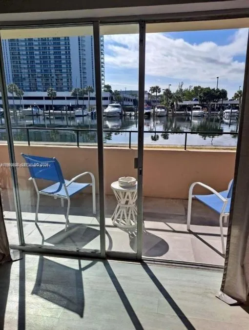220 Kings Point Dr 106, Sunny Isles Beach, Florida, Sunny Isles Beach, Florida 33160, 1 Bedroom Bedrooms, ,1 BathroomBathrooms,Residential,For Sale,220 Kings Point Dr 106, Sunny Isles Beach, Florida,A11980538