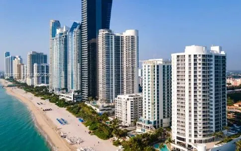 220 Kings Point Dr 106, Sunny Isles Beach, Florida, Sunny Isles Beach, Florida 33160, 1 Bedroom Bedrooms, ,1 BathroomBathrooms,Residential,For Sale,220 Kings Point Dr 106, Sunny Isles Beach, Florida,A11980538