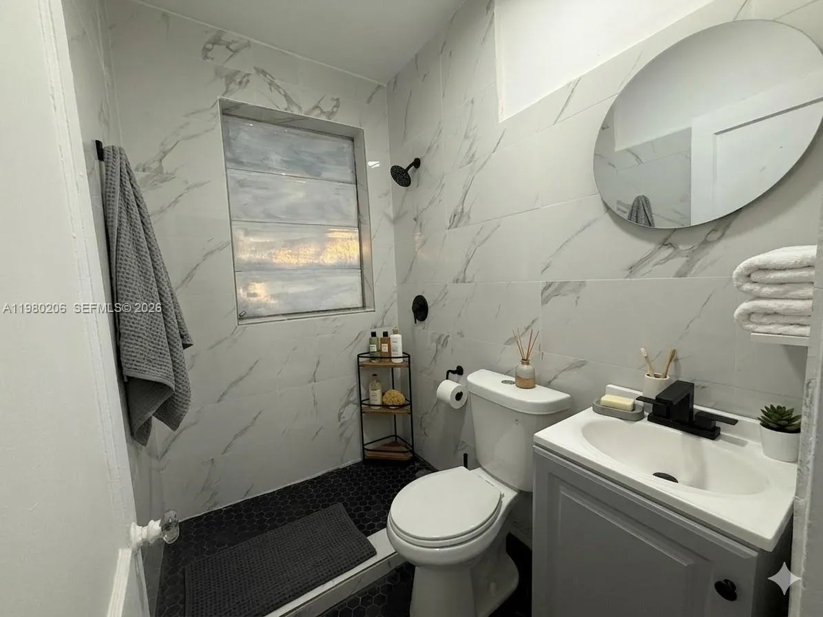 1560 Sw 5th St 3, Miami, Florida 33135, Miami, Florida 33135, 1 Bedroom Bedrooms, ,1 BathroomBathrooms,Residential Lease,For Rent,1560 Sw 5th St 3, Miami, Florida 33135,A11980206