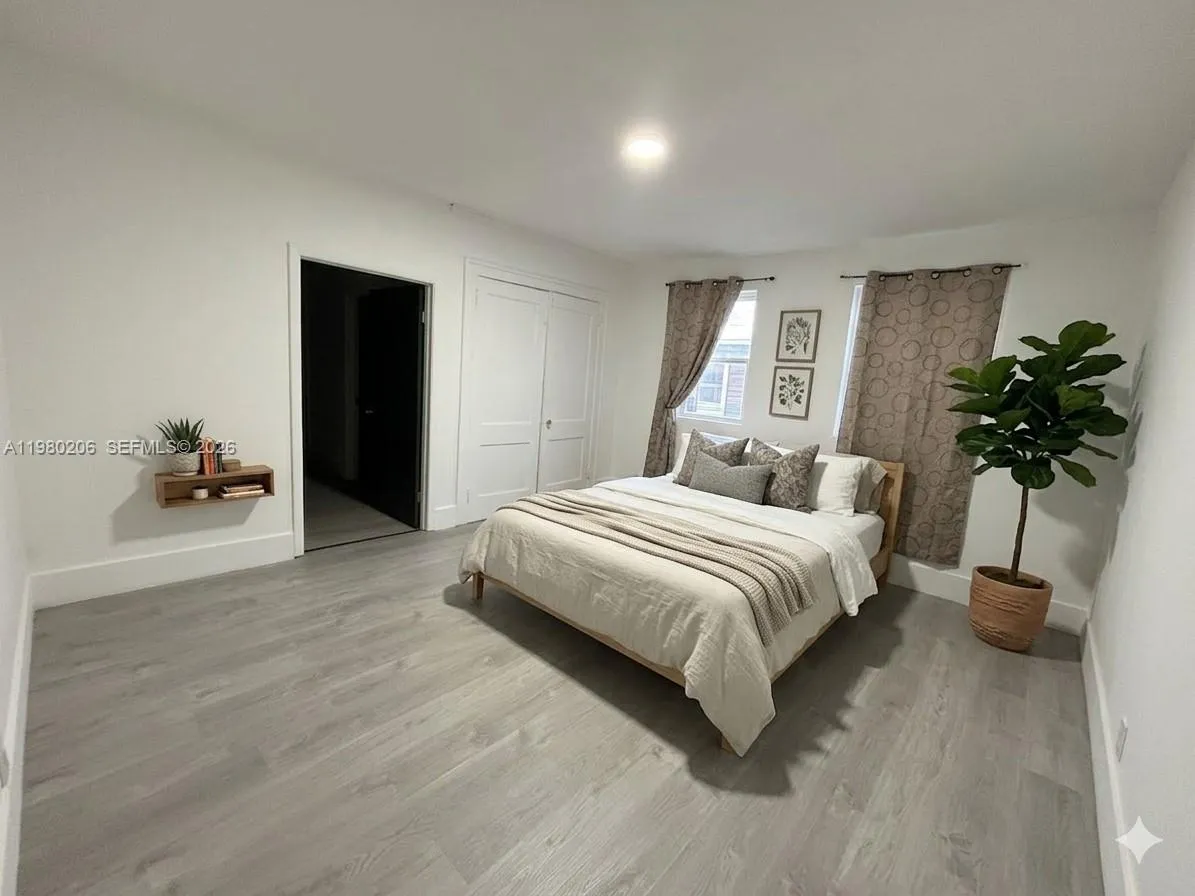 1560 Sw 5th St 3, Miami, Florida 33135, Miami, Florida 33135, 1 Bedroom Bedrooms, ,1 BathroomBathrooms,Residential Lease,For Rent,1560 Sw 5th St 3, Miami, Florida 33135,A11980206