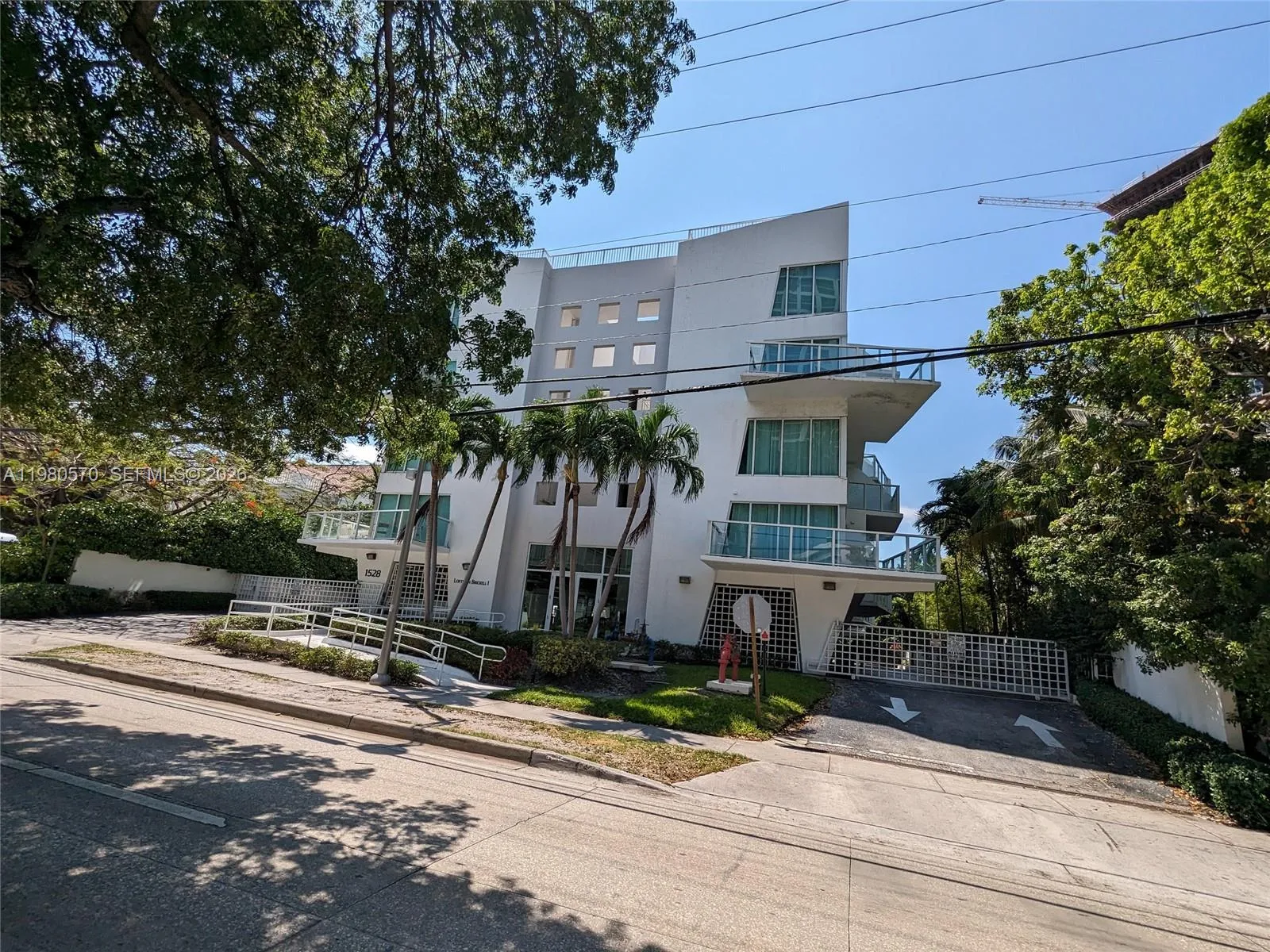 1528 Brickell Ave 104, Miami, Florida 33129, Miami, Florida 33129, 1 Bedroom Bedrooms, ,1 BathroomBathrooms,Residential Lease,For Rent,1528 Brickell Ave 104, Miami, Florida 33129,A11980570