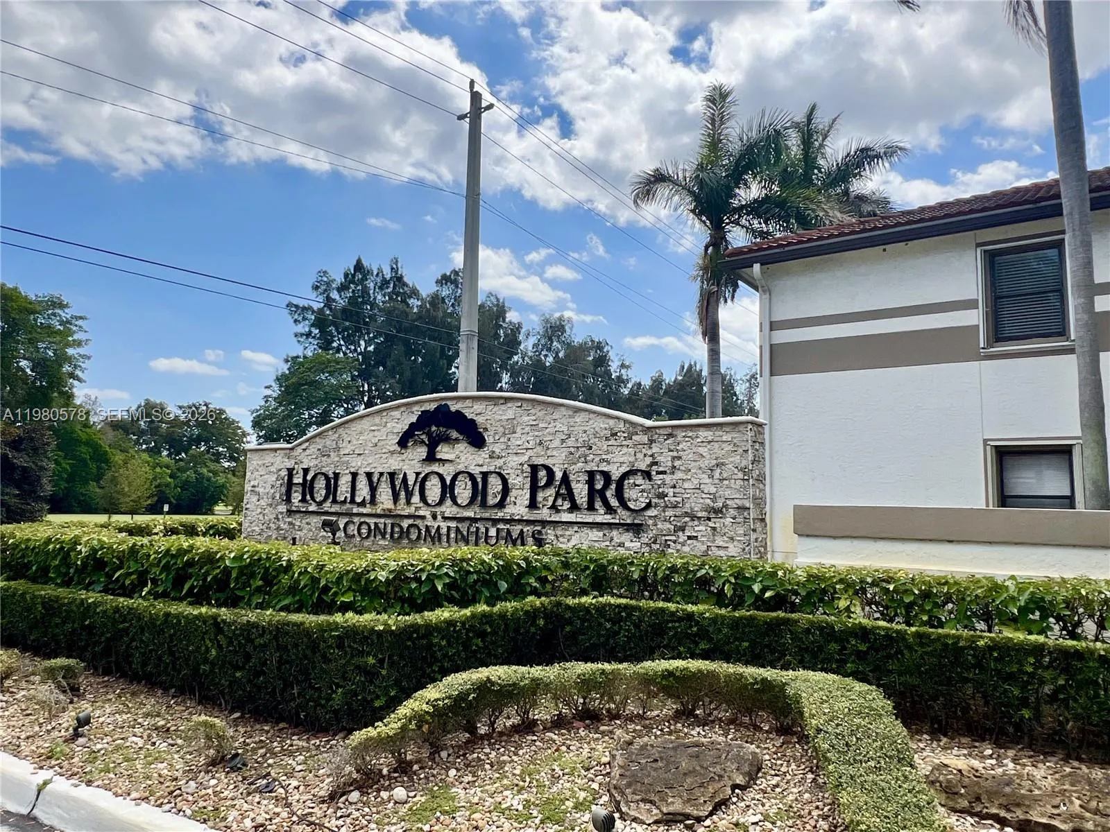 640 S Park Rd 12-4, Hollywood, Florida 33021, Hollywood, Florida 33021, 3 Bedrooms Bedrooms, ,2 BathroomsBathrooms,Residential Lease,For Rent,640 S Park Rd 12-4, Hollywood, Florida 33021,A11980578