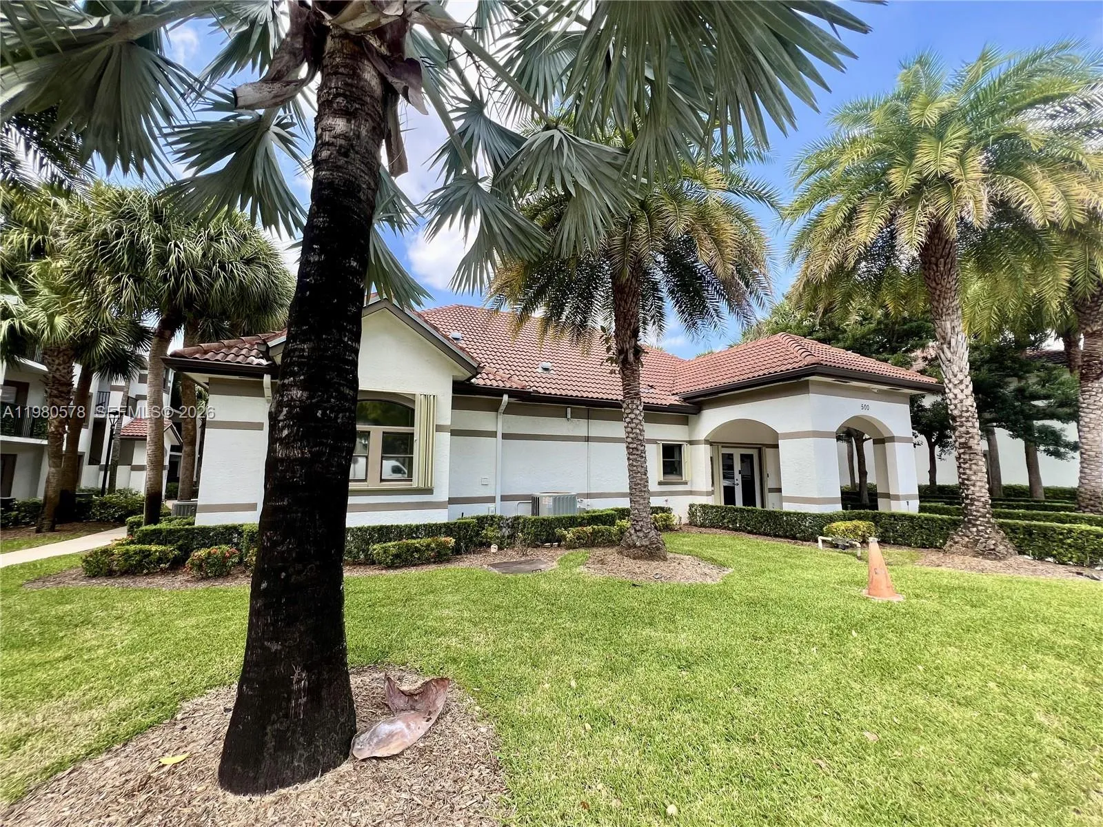 640 S Park Rd 12-4, Hollywood, Florida 33021, Hollywood, Florida 33021, 3 Bedrooms Bedrooms, ,2 BathroomsBathrooms,Residential Lease,For Rent,640 S Park Rd 12-4, Hollywood, Florida 33021,A11980578