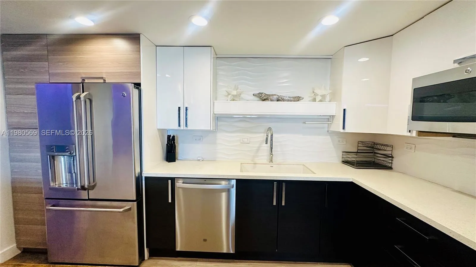 19390 Collins Ave 424, Sunny Isles Beach, Florida, Sunny Isles Beach, Florida 33160, 1 Bedroom Bedrooms, ,1 BathroomBathrooms,Residential,For Sale,19390 Collins Ave 424, Sunny Isles Beach, Florida ,A11980569