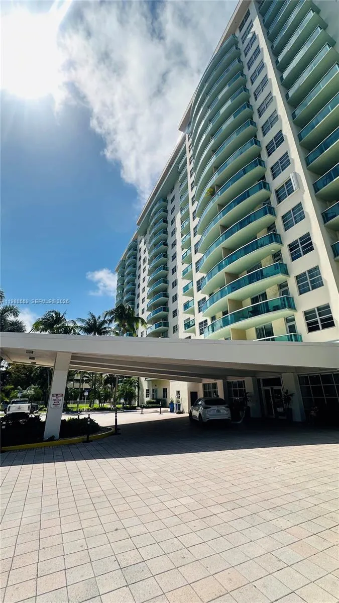 19390 Collins Ave 424, Sunny Isles Beach, Florida, Sunny Isles Beach, Florida 33160, 1 Bedroom Bedrooms, ,1 BathroomBathrooms,Residential,For Sale,19390 Collins Ave 424, Sunny Isles Beach, Florida ,A11980569