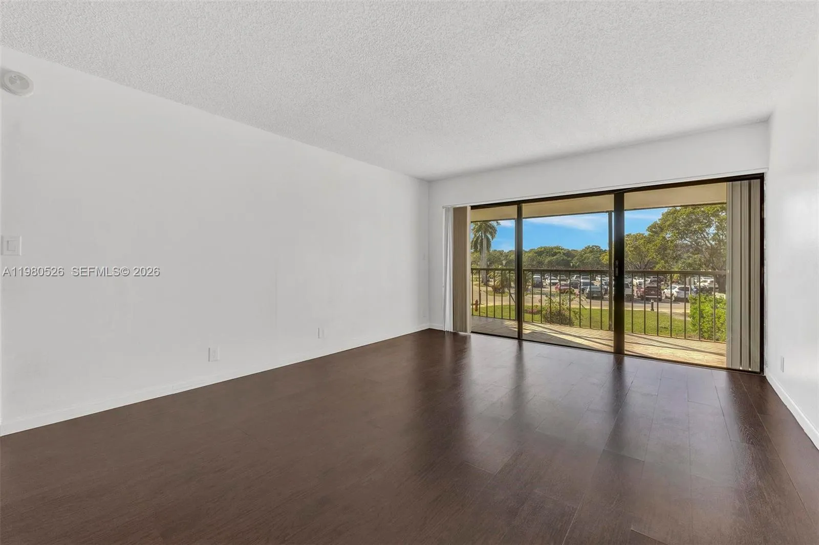 230 Lakeview Dr 206, Weston, Florida 33326, Weston, Florida 33326, 2 Bedrooms Bedrooms, ,2 BathroomsBathrooms,Residential Lease,For Rent,230 Lakeview Dr 206, Weston, Florida 33326,A11980526