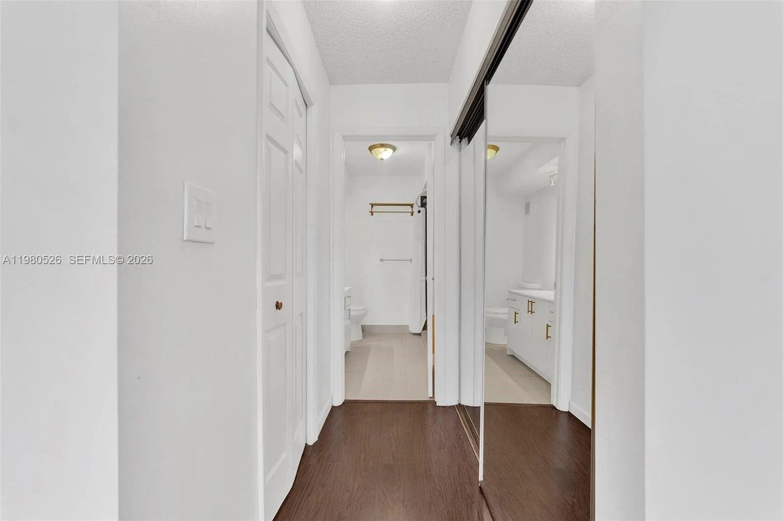 230 Lakeview Dr 206, Weston, Florida 33326, Weston, Florida 33326, 2 Bedrooms Bedrooms, ,2 BathroomsBathrooms,Residential Lease,For Rent,230 Lakeview Dr 206, Weston, Florida 33326,A11980526