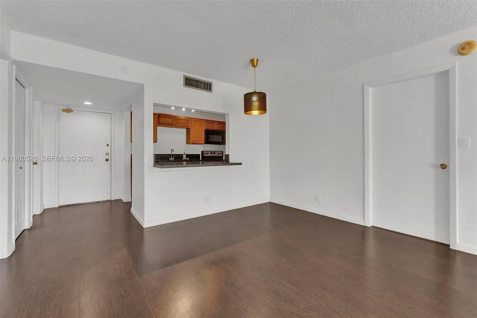 230 Lakeview Dr 206, Weston, Florida 33326, Weston, Florida 33326, 2 Bedrooms Bedrooms, ,2 BathroomsBathrooms,Residential Lease,For Rent,230 Lakeview Dr 206, Weston, Florida 33326,A11980526