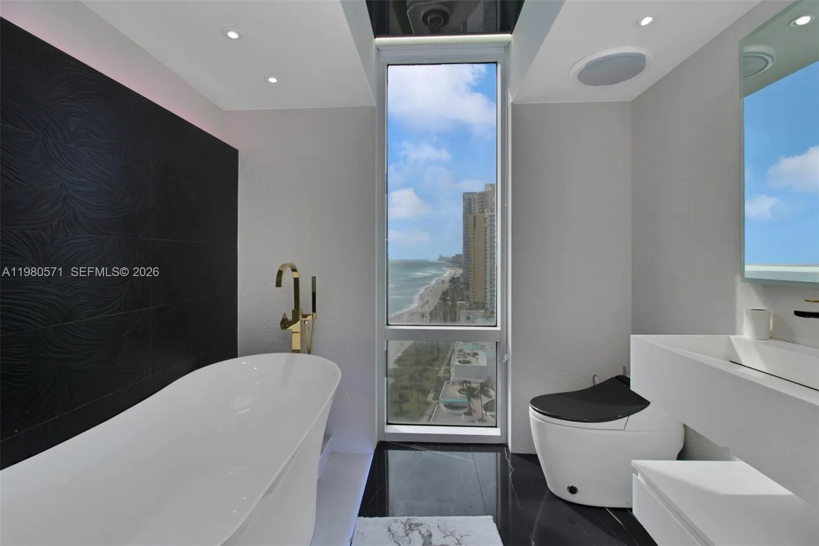 16699 Collins Ave 2002, Sunny Isles Beach, Florida, Sunny Isles Beach, Florida 33160, 2 Bedrooms Bedrooms, ,2 BathroomsBathrooms,Residential Lease,For Rent,16699 Collins Ave 2002, Sunny Isles Beach, Florida,A11980571