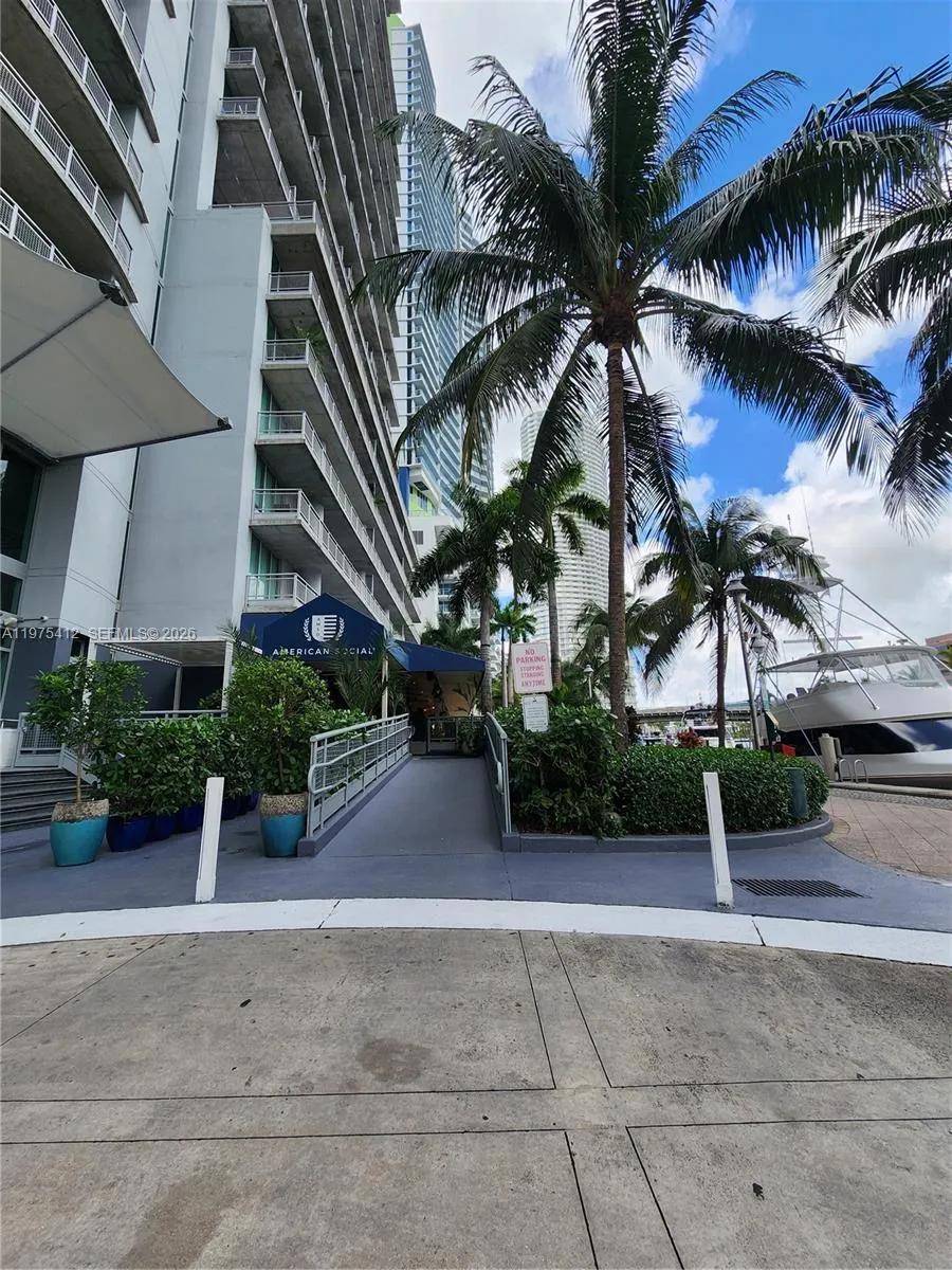 690 Sw 1st Ct 1121, Miami, Florida 33130, Miami, Florida 33130, 1 Bedroom Bedrooms, ,1 BathroomBathrooms,Residential Lease,For Rent,690 Sw 1st Ct 1121, Miami, Florida 33130,A11975412