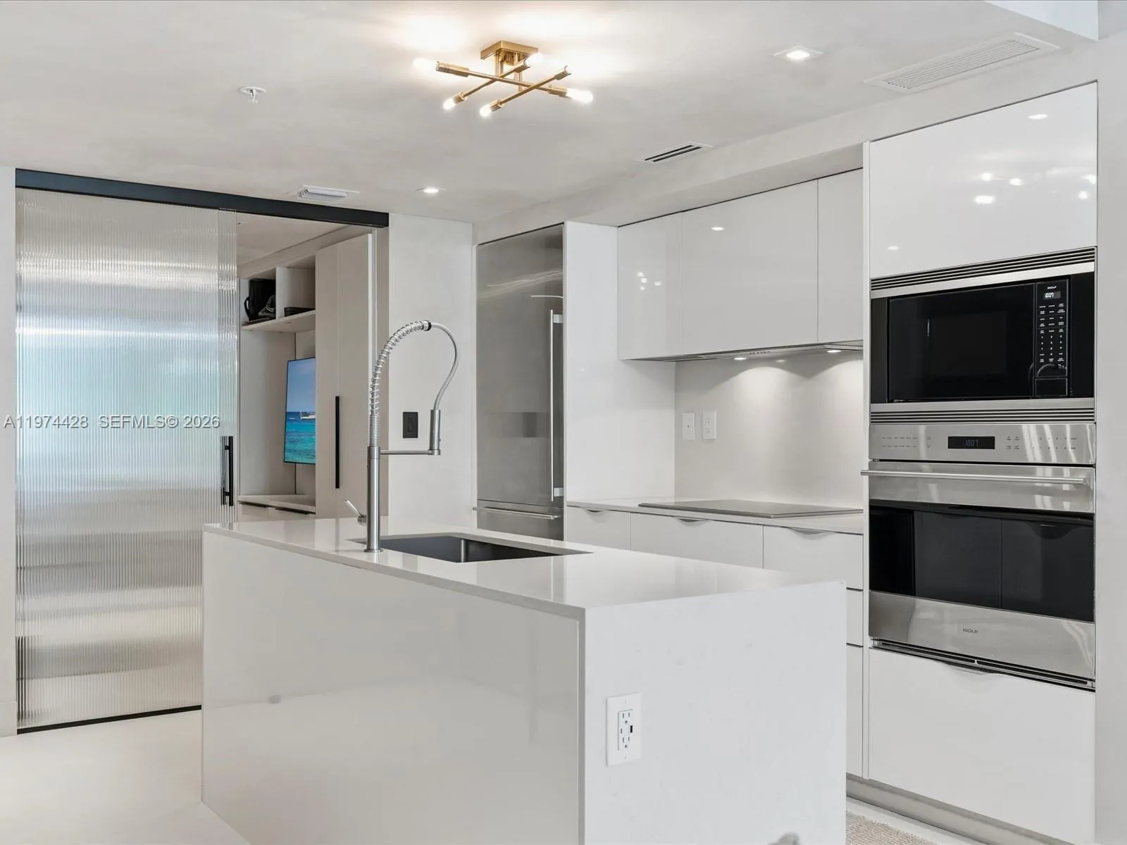 9521 E Bay Harbor Dr 705, Bay Harbor Islands, Flor, Bay Harbor Islands, Florida 33154, 1 Bedroom Bedrooms, ,2 BathroomsBathrooms,Residential Lease,For Rent,9521 E Bay Harbor Dr 705, Bay Harbor Islands, Flor,A11974428