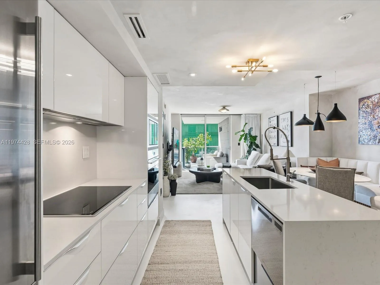 9521 E Bay Harbor Dr 705, Bay Harbor Islands, Flor, Bay Harbor Islands, Florida 33154, 1 Bedroom Bedrooms, ,2 BathroomsBathrooms,Residential Lease,For Rent,9521 E Bay Harbor Dr 705, Bay Harbor Islands, Flor,A11974428