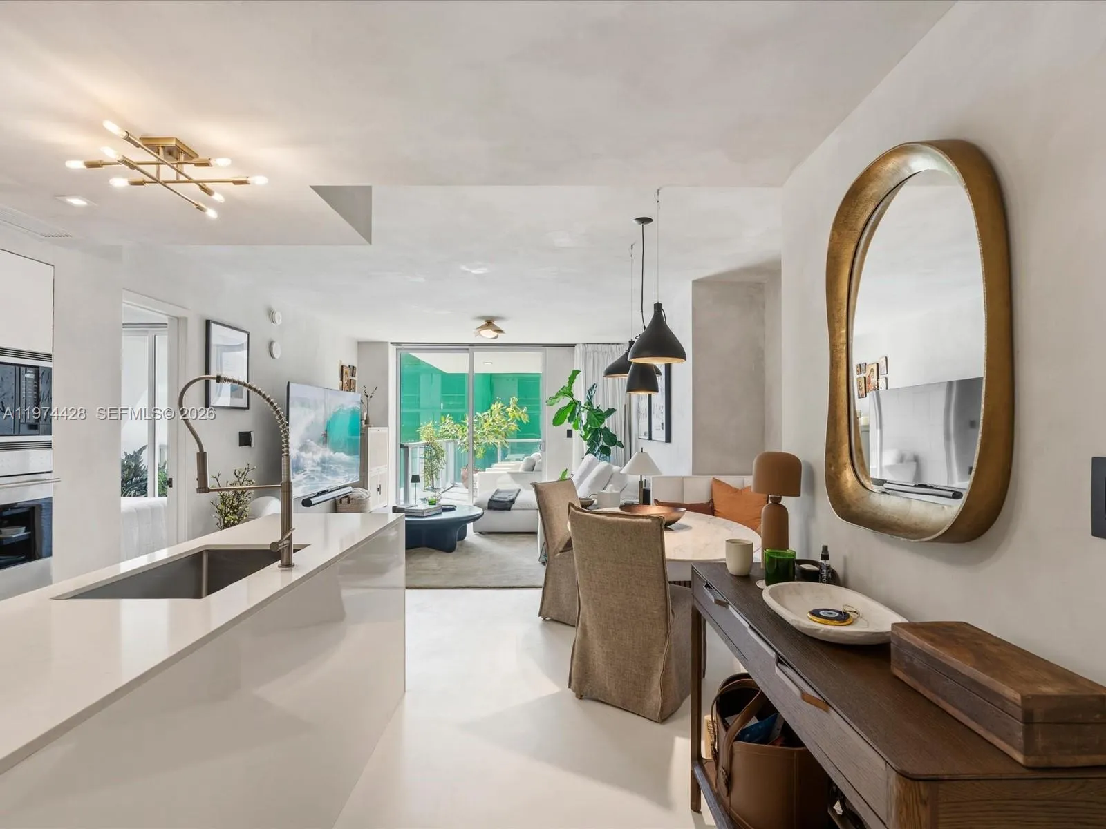 9521 E Bay Harbor Dr 705, Bay Harbor Islands, Flor, Bay Harbor Islands, Florida 33154, 1 Bedroom Bedrooms, ,2 BathroomsBathrooms,Residential Lease,For Rent,9521 E Bay Harbor Dr 705, Bay Harbor Islands, Flor,A11974428