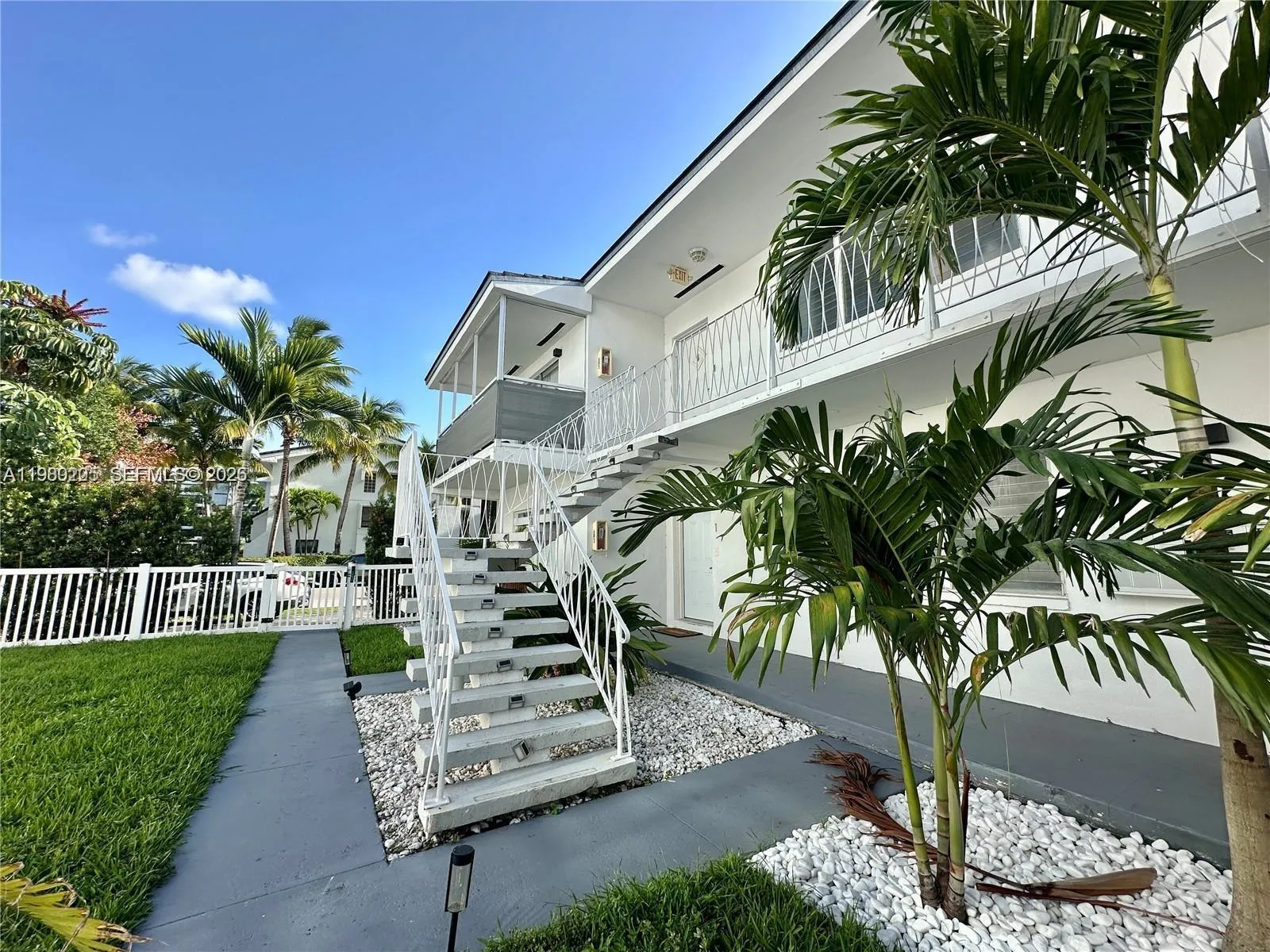 1135 101st St 3, Bay Harbor Islands, Florida 33154, Bay Harbor Islands, Florida 33154, 2 Bedrooms Bedrooms, ,2 BathroomsBathrooms,Residential Lease,For Rent,1135 101st St 3, Bay Harbor Islands, Florida 33154,A11980205