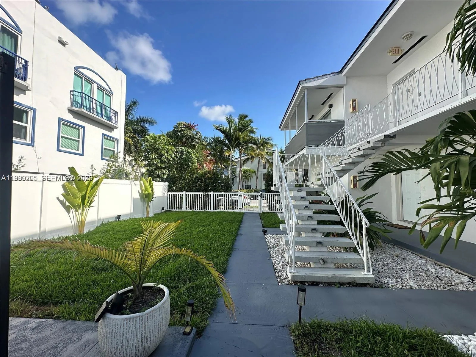 1135 101st St 3, Bay Harbor Islands, Florida 33154, Bay Harbor Islands, Florida 33154, 2 Bedrooms Bedrooms, ,2 BathroomsBathrooms,Residential Lease,For Rent,1135 101st St 3, Bay Harbor Islands, Florida 33154,A11980205