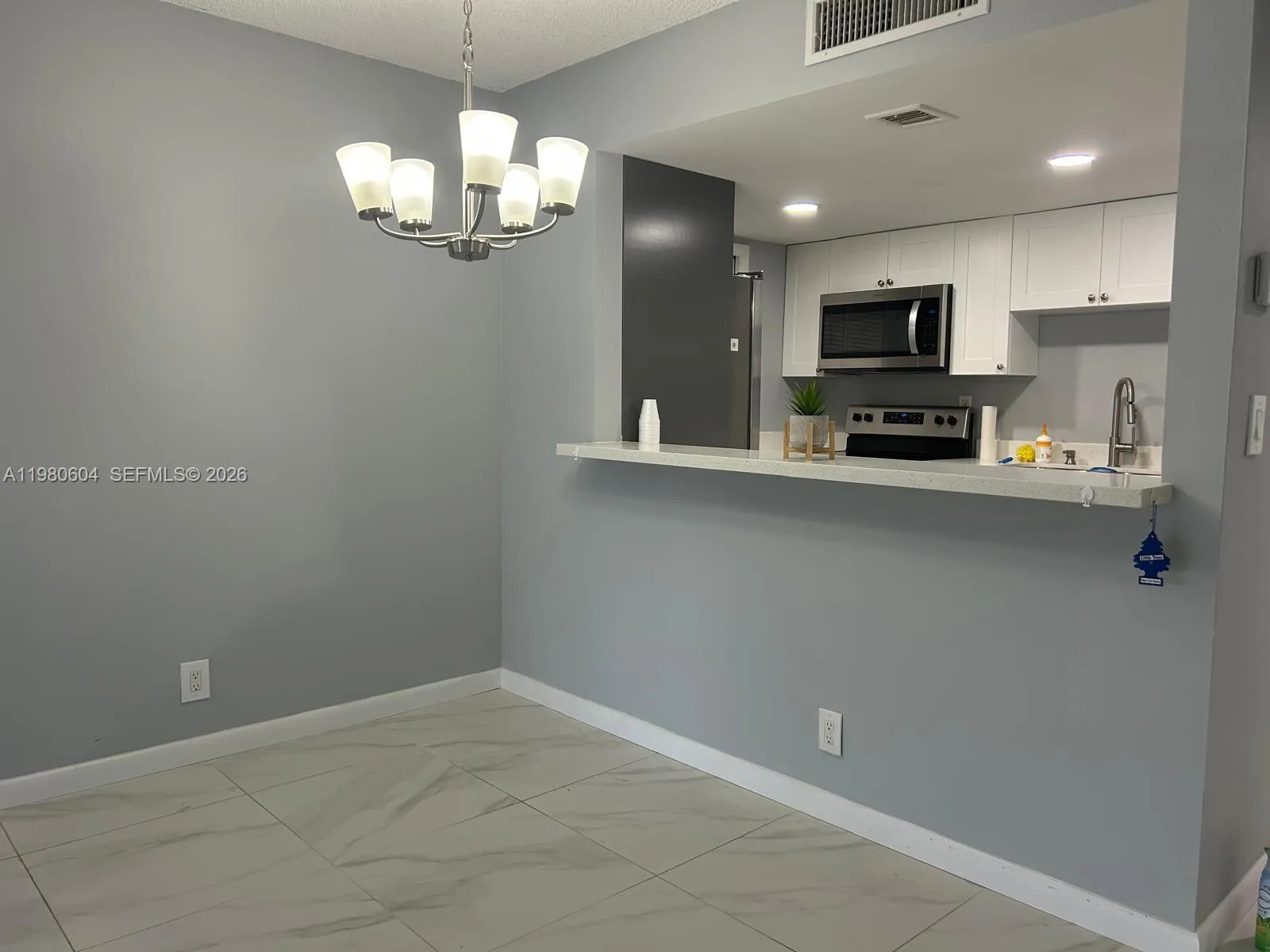 230 Lakeview Dr 209, Weston, Florida 33326, Weston, Florida 33326, 2 Bedrooms Bedrooms, ,2 BathroomsBathrooms,Residential,For Sale,230 Lakeview Dr 209, Weston, Florida 33326,A11980604