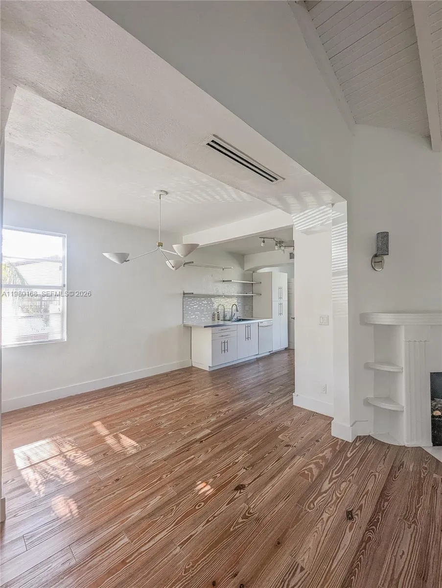 1719 Sw 15th St, Miami, Florida 33145, Miami, Florida 33145, 3 Bedrooms Bedrooms, ,2 BathroomsBathrooms,Residential Lease,For Rent,1719 Sw 15th St, Miami, Florida 33145,A11980168