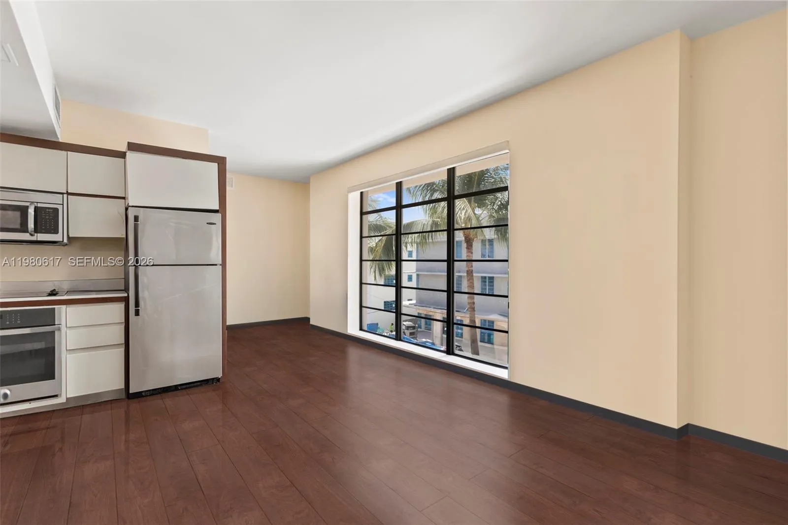 435 21st St 301, Miami Beach, Florida 33139, Miami Beach, Florida 33139, 2 Bedrooms Bedrooms, ,2 BathroomsBathrooms,Residential Lease,For Rent,435 21st St 301, Miami Beach, Florida 33139,A11980617