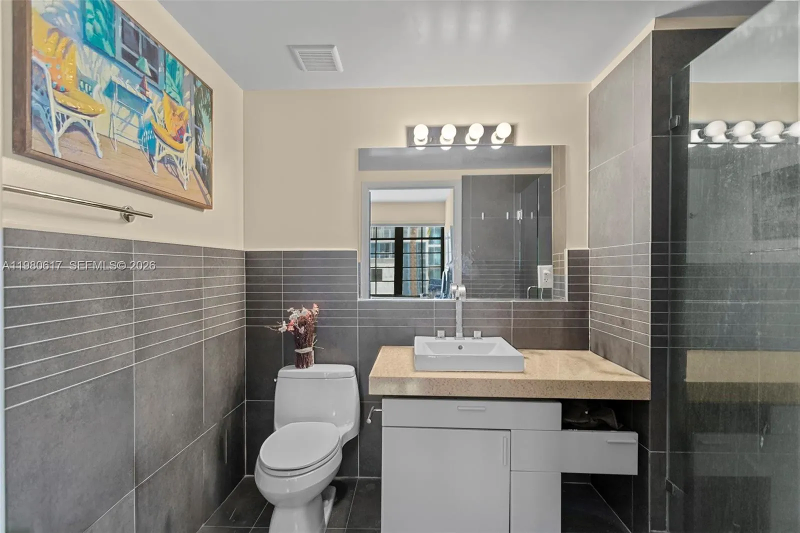 435 21st St 301, Miami Beach, Florida 33139, Miami Beach, Florida 33139, 2 Bedrooms Bedrooms, ,2 BathroomsBathrooms,Residential Lease,For Rent,435 21st St 301, Miami Beach, Florida 33139,A11980617