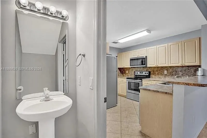 2325 Mariner Ct 2809, Dania Beach, Florida 33312, Dania Beach, Florida 33312, 3 Bedrooms Bedrooms, ,2 BathroomsBathrooms,Residential Lease,For Rent,2325 Mariner Ct 2809, Dania Beach, Florida 33312,A11980630