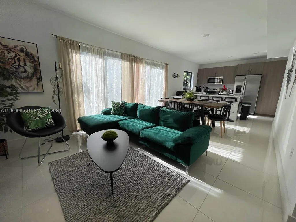 302 Nw 11th Ct 302, Florida City, Florida 33034, Florida City, Florida 33034, 5 Bedrooms Bedrooms, ,4 BathroomsBathrooms,Residential Lease,For Rent,302 Nw 11th Ct 302, Florida City, Florida 33034,A11980065