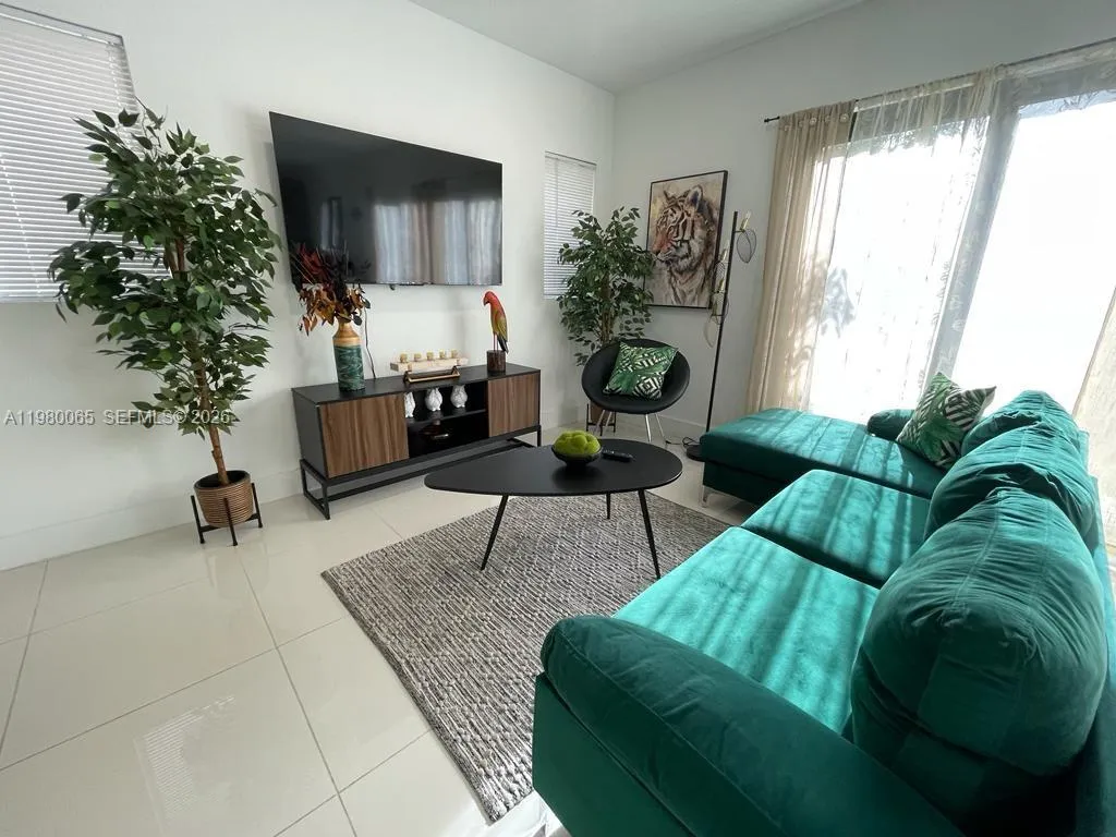 302 Nw 11th Ct 302, Florida City, Florida 33034, Florida City, Florida 33034, 5 Bedrooms Bedrooms, ,4 BathroomsBathrooms,Residential Lease,For Rent,302 Nw 11th Ct 302, Florida City, Florida 33034,A11980065