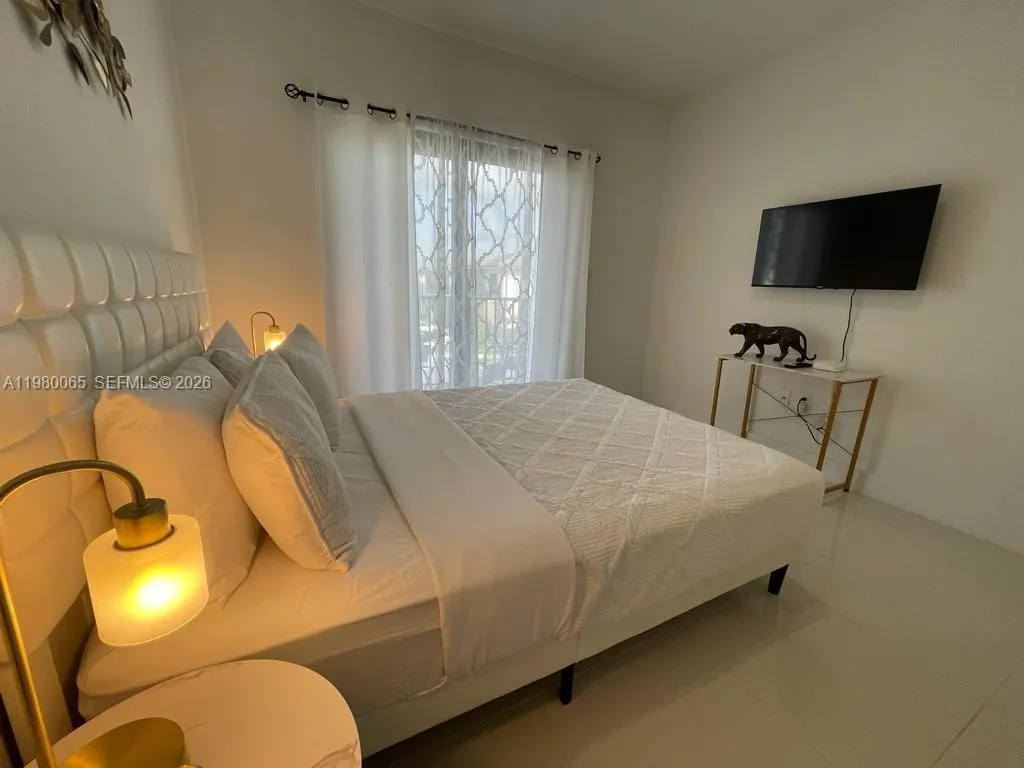 302 Nw 11th Ct 302, Florida City, Florida 33034, Florida City, Florida 33034, 5 Bedrooms Bedrooms, ,4 BathroomsBathrooms,Residential Lease,For Rent,302 Nw 11th Ct 302, Florida City, Florida 33034,A11980065