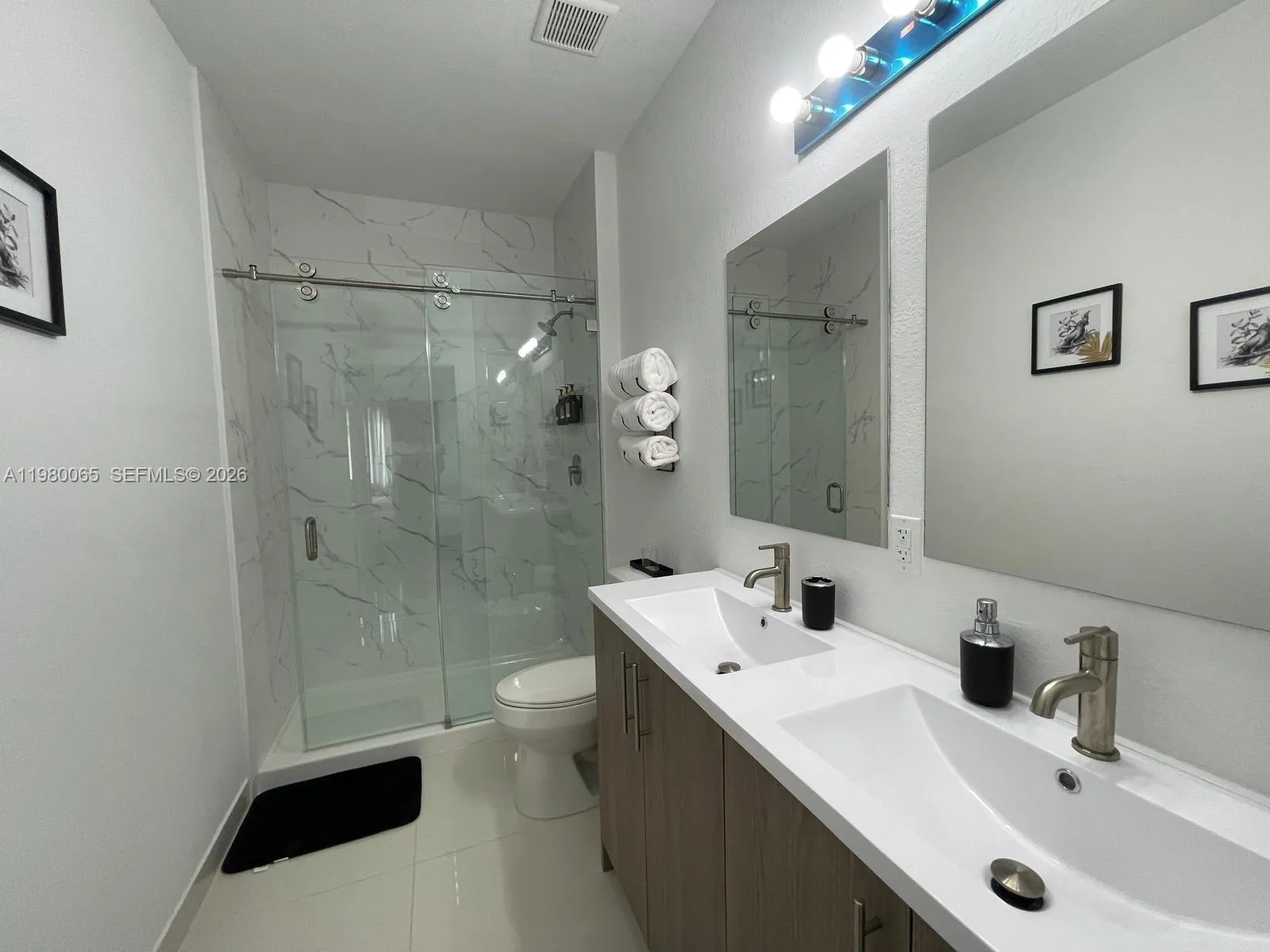 302 Nw 11th Ct 302, Florida City, Florida 33034, Florida City, Florida 33034, 5 Bedrooms Bedrooms, ,4 BathroomsBathrooms,Residential Lease,For Rent,302 Nw 11th Ct 302, Florida City, Florida 33034,A11980065