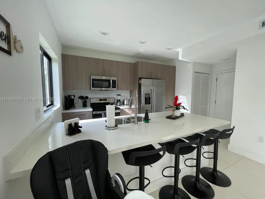 302 Nw 11th Ct 302, Florida City, Florida 33034, Florida City, Florida 33034, 5 Bedrooms Bedrooms, ,4 BathroomsBathrooms,Residential Lease,For Rent,302 Nw 11th Ct 302, Florida City, Florida 33034,A11980065