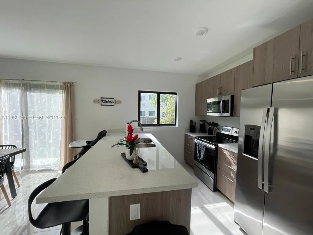 302 Nw 11th Ct 302, Florida City, Florida 33034, Florida City, Florida 33034, 5 Bedrooms Bedrooms, ,4 BathroomsBathrooms,Residential Lease,For Rent,302 Nw 11th Ct 302, Florida City, Florida 33034,A11980065