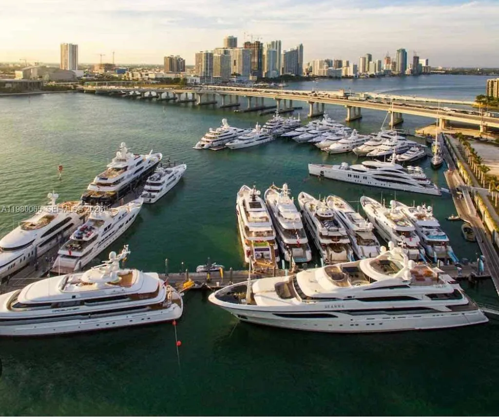 302 Nw 11th Ct 302, Florida City, Florida 33034, Florida City, Florida 33034, 5 Bedrooms Bedrooms, ,4 BathroomsBathrooms,Residential Lease,For Rent,302 Nw 11th Ct 302, Florida City, Florida 33034,A11980065