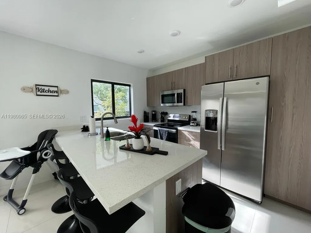 302 Nw 11th Ct 302, Florida City, Florida 33034, Florida City, Florida 33034, 5 Bedrooms Bedrooms, ,4 BathroomsBathrooms,Residential Lease,For Rent,302 Nw 11th Ct 302, Florida City, Florida 33034,A11980065