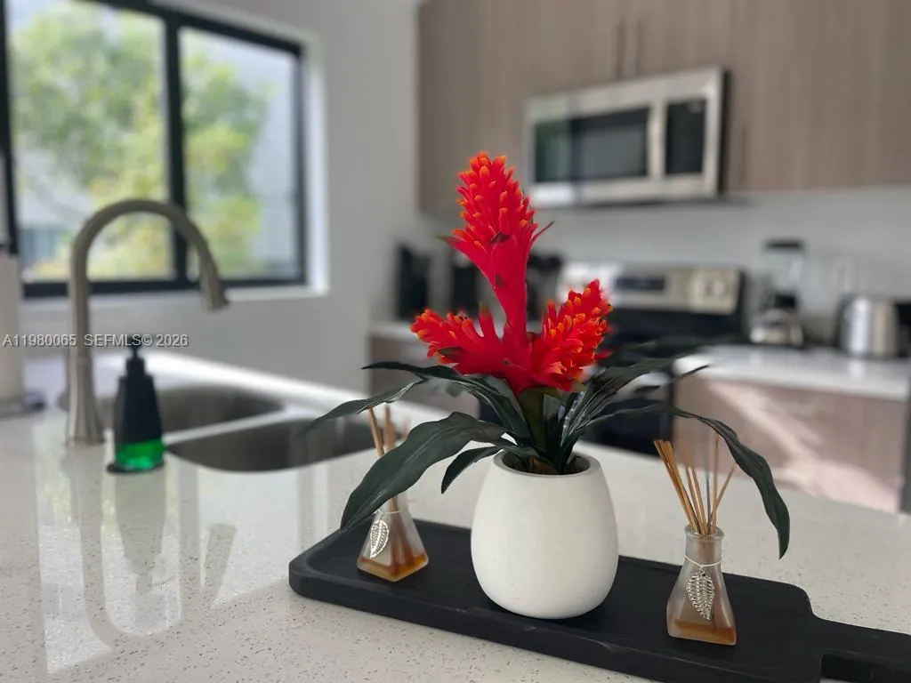 302 Nw 11th Ct 302, Florida City, Florida 33034, Florida City, Florida 33034, 5 Bedrooms Bedrooms, ,4 BathroomsBathrooms,Residential Lease,For Rent,302 Nw 11th Ct 302, Florida City, Florida 33034,A11980065