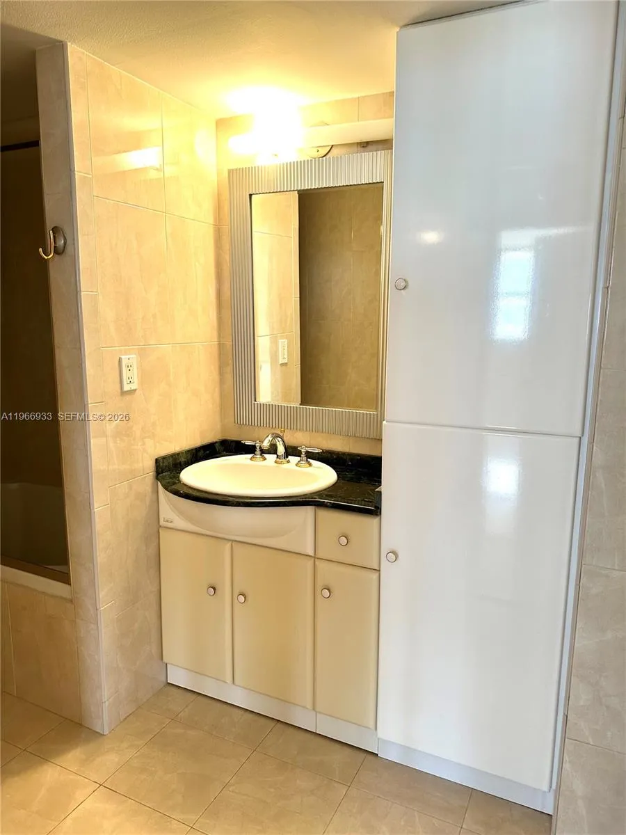 210 174th St 2411, Sunny Isles Beach, Florida 3316, Sunny Isles Beach, Florida 33160, 2 Bedrooms Bedrooms, ,2 BathroomsBathrooms,Residential,For Sale,210 174th St 2411, Sunny Isles Beach, Florida 3316,A11966933