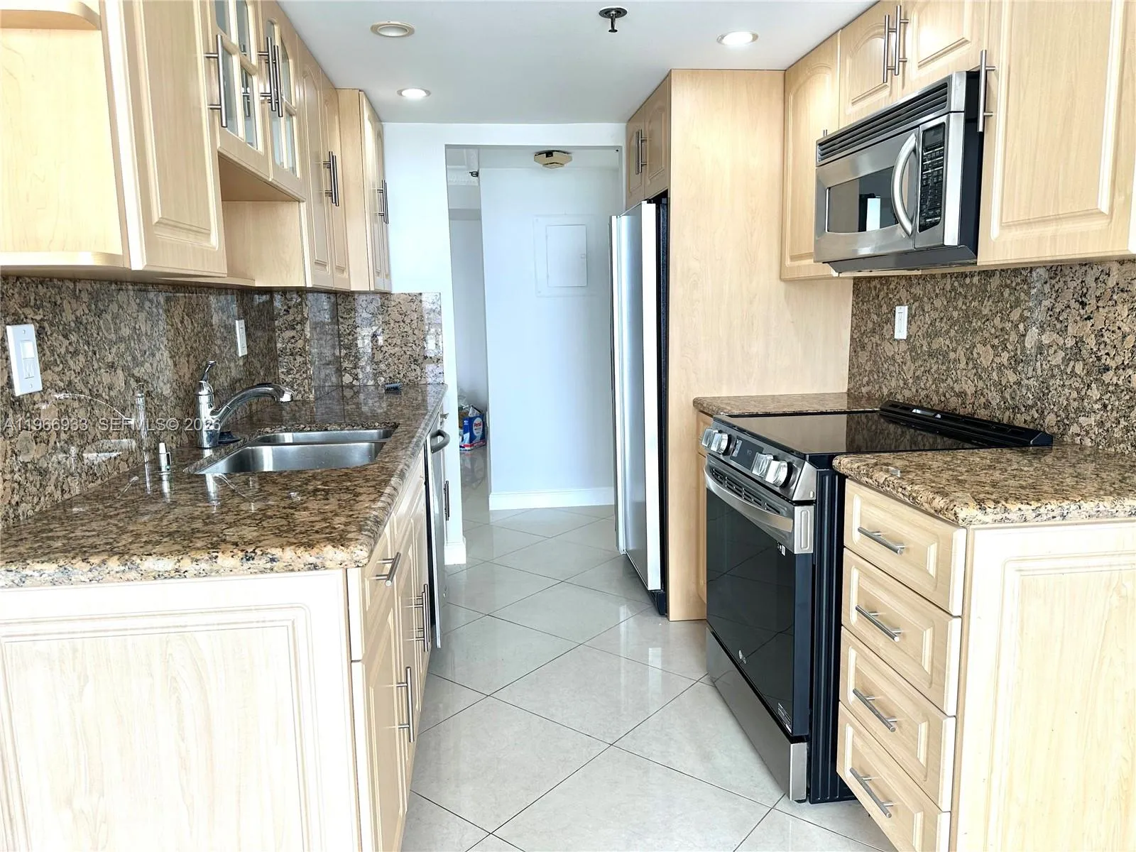 210 174th St 2411, Sunny Isles Beach, Florida 3316, Sunny Isles Beach, Florida 33160, 2 Bedrooms Bedrooms, ,2 BathroomsBathrooms,Residential,For Sale,210 174th St 2411, Sunny Isles Beach, Florida 3316,A11966933