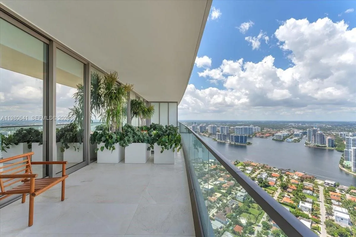 18975 Collins Ave 5302+cabana 6, Sunny Isles Beach, Sunny Isles Beach, Florida 33160, 4 Bedrooms Bedrooms, ,4 BathroomsBathrooms,Residential Lease,For Rent,18975 Collins Ave 5302+cabana 6, Sunny Isles Beach,A11980641