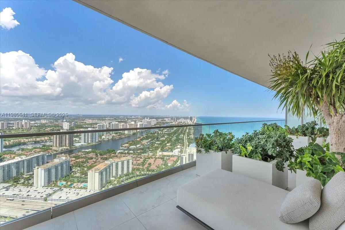 18975 Collins Ave 5302+cabana 6, Sunny Isles Beach, Sunny Isles Beach, Florida 33160, 4 Bedrooms Bedrooms, ,4 BathroomsBathrooms,Residential Lease,For Rent,18975 Collins Ave 5302+cabana 6, Sunny Isles Beach,A11980641